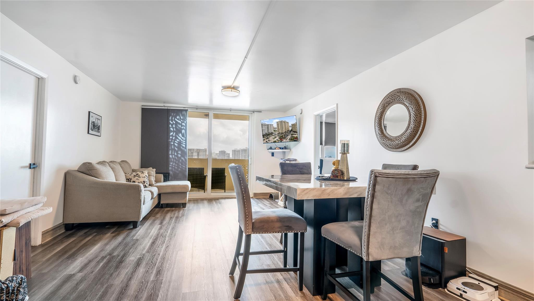 1833 S Ocean Drive 1608