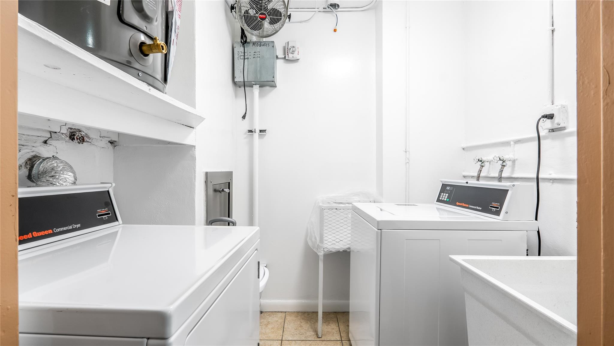 PLAZA TOWERS NORTH CONDO - Residential