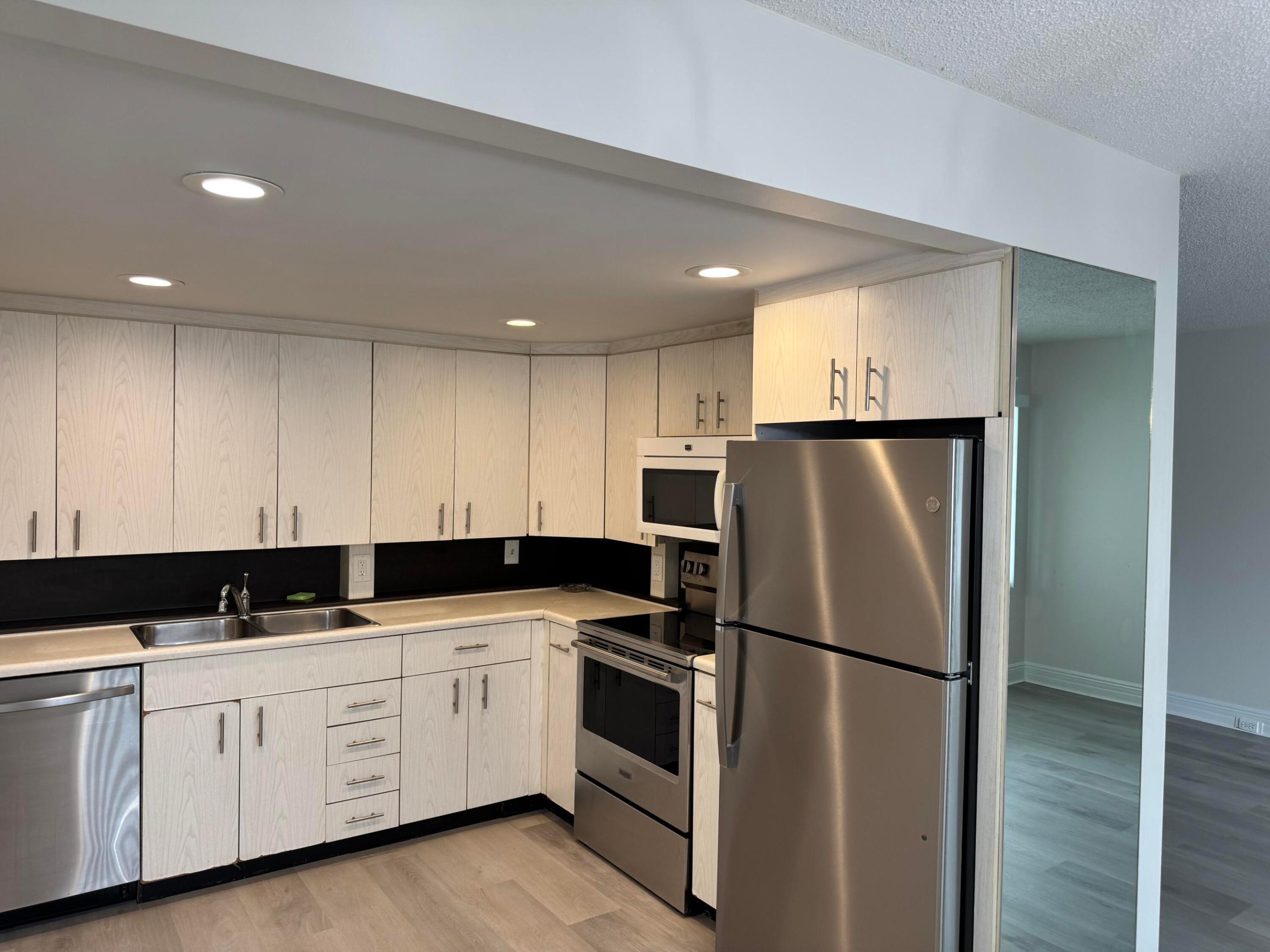 CENTURY VILLAGE - Residential Lease