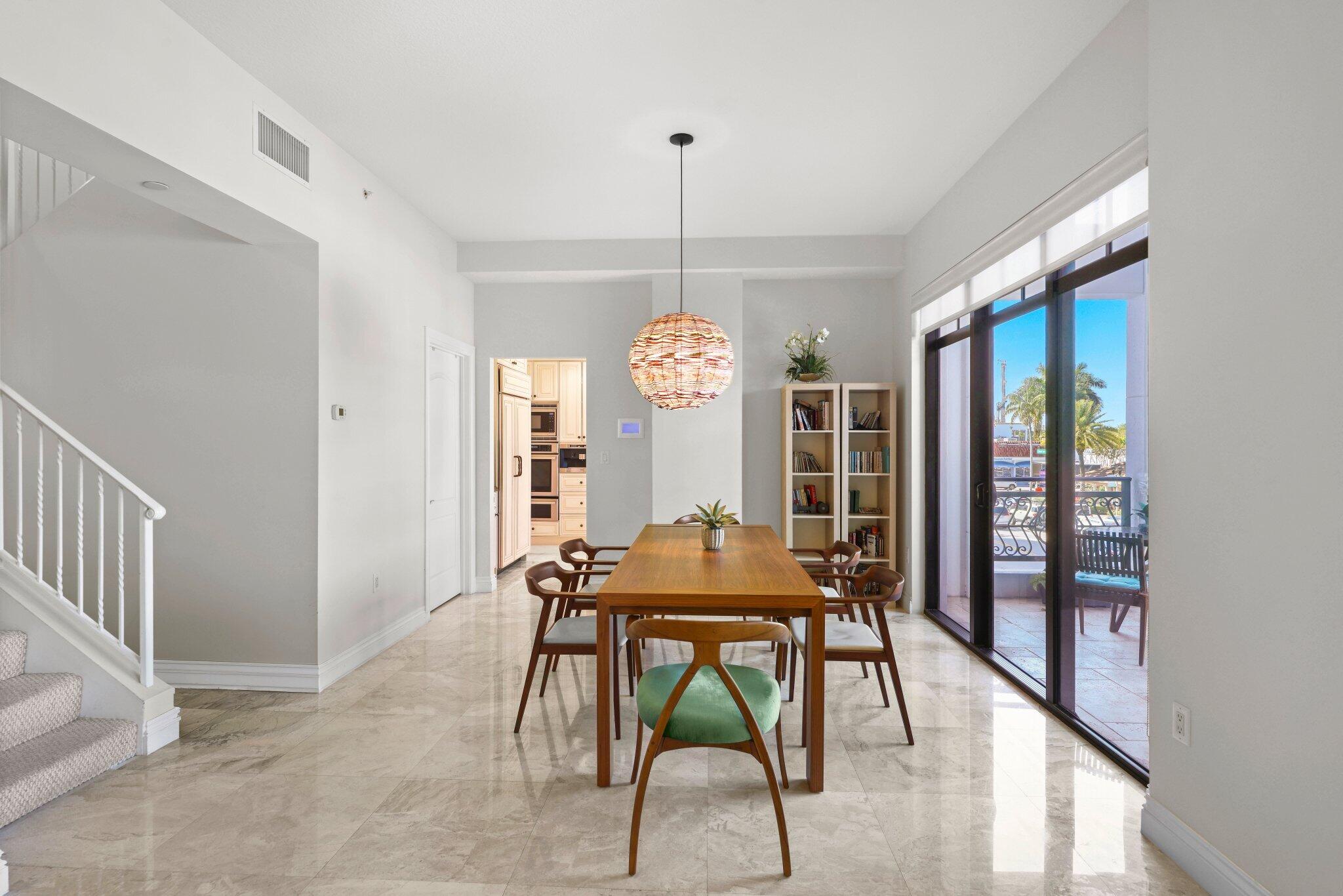 200 E Palmetto Park Road 19