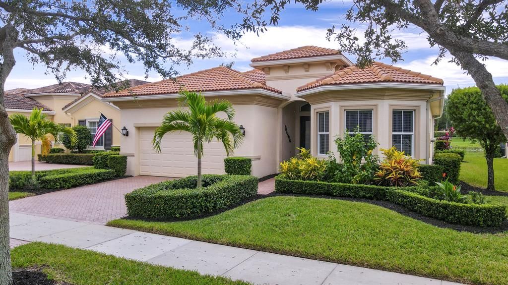 Photo of 9557 SW Nuova Way, Port Saint Lucie, FL 34986 (MLS # R10839241)