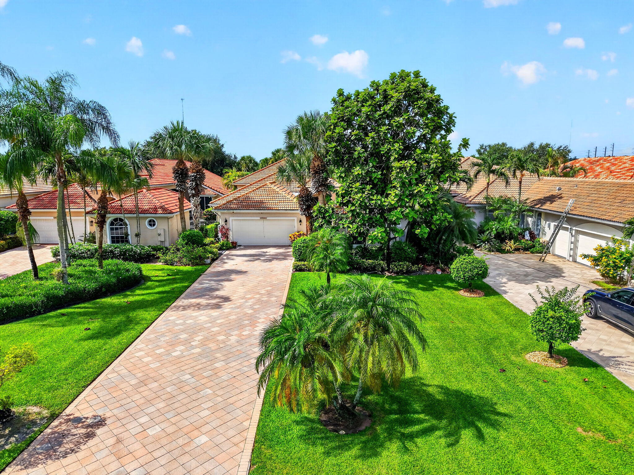 10694 Greenbriar Villa Drive
