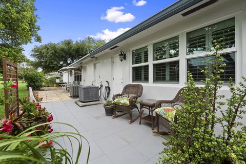 Tiny photo for 1177 S Drive Circle #B, Delray Beach, FL 33445 (MLS # B26019686)