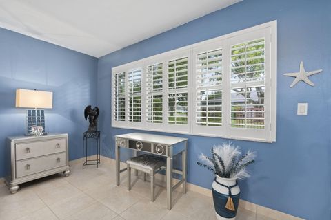 Tiny photo for 1177 S Drive Circle #B, Delray Beach, FL 33445 (MLS # B26019686)