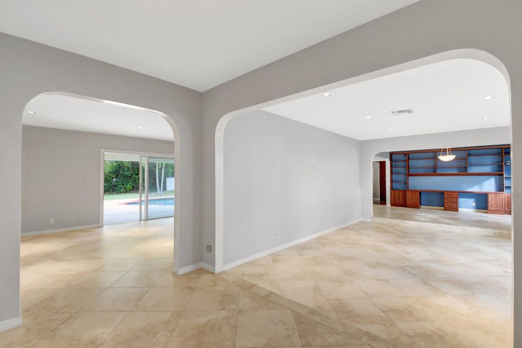 Photo of 6749 S Grande Drive, Boca Raton, FL 33433 (MLS # R11049144)