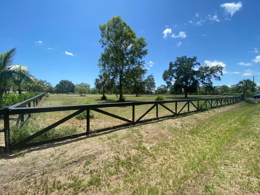 Photo of 2098 Johnston Road, Fort Pierce, FL 34951 (MLS # R10994846)