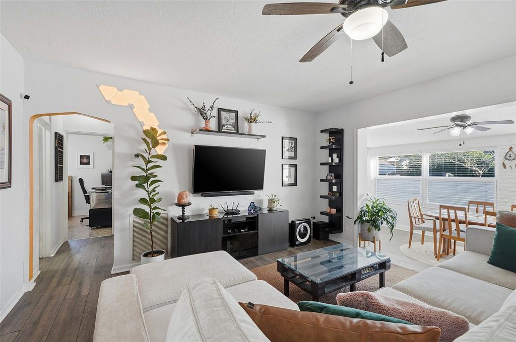 Photo of 937 SW 18th Street, Fort Lauderdale, FL 33315 (MLS # F10543645)