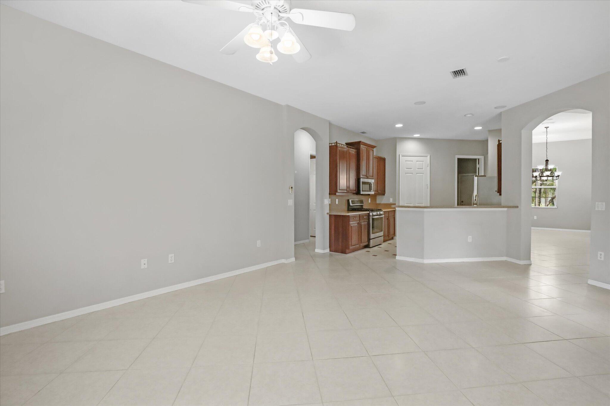 Lake Forest at St Lucie West - Residential