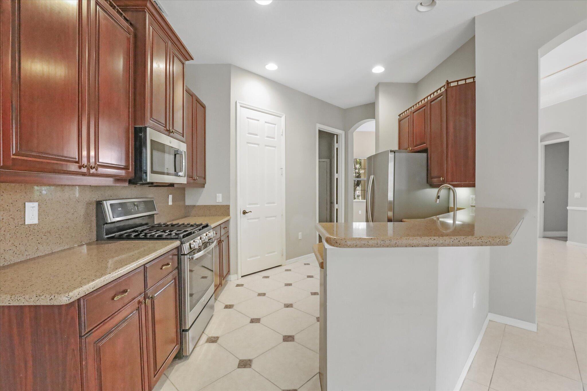 Lake Forest at St Lucie West - Residential
