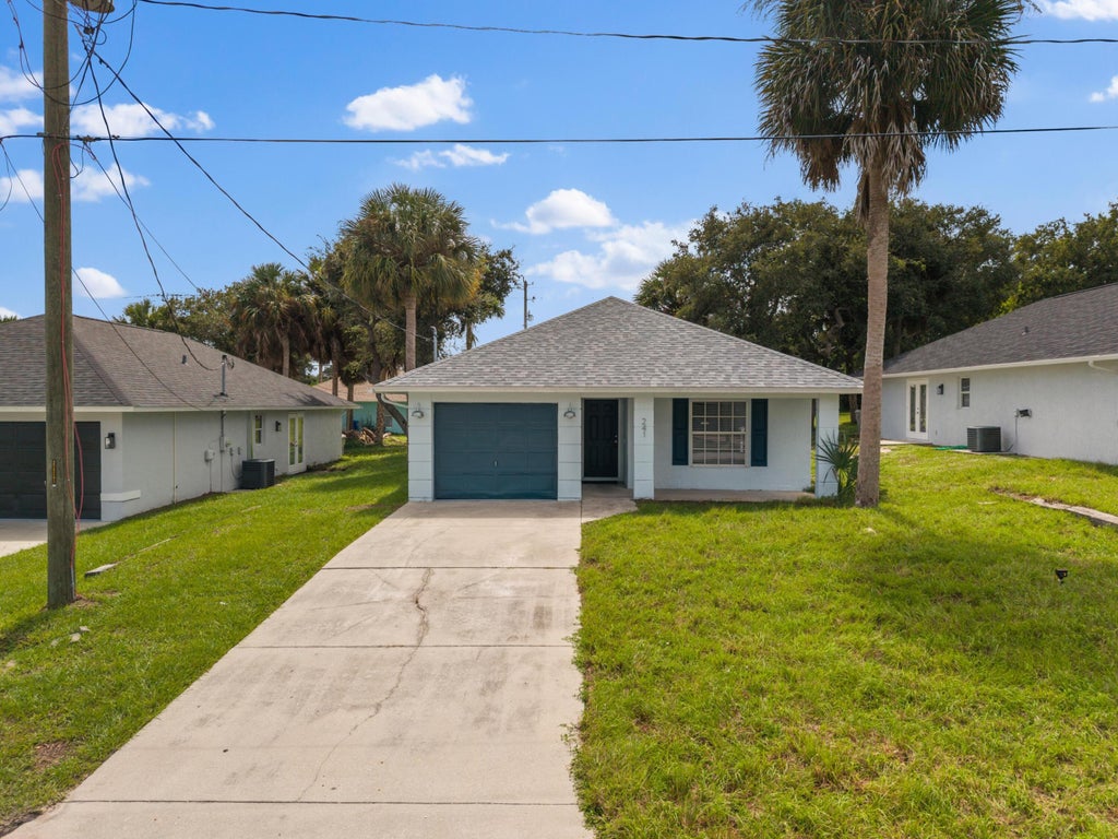 Photo of 241 12TH Street SW, Vero Beach, FL 32962 (MLS # B26082015)