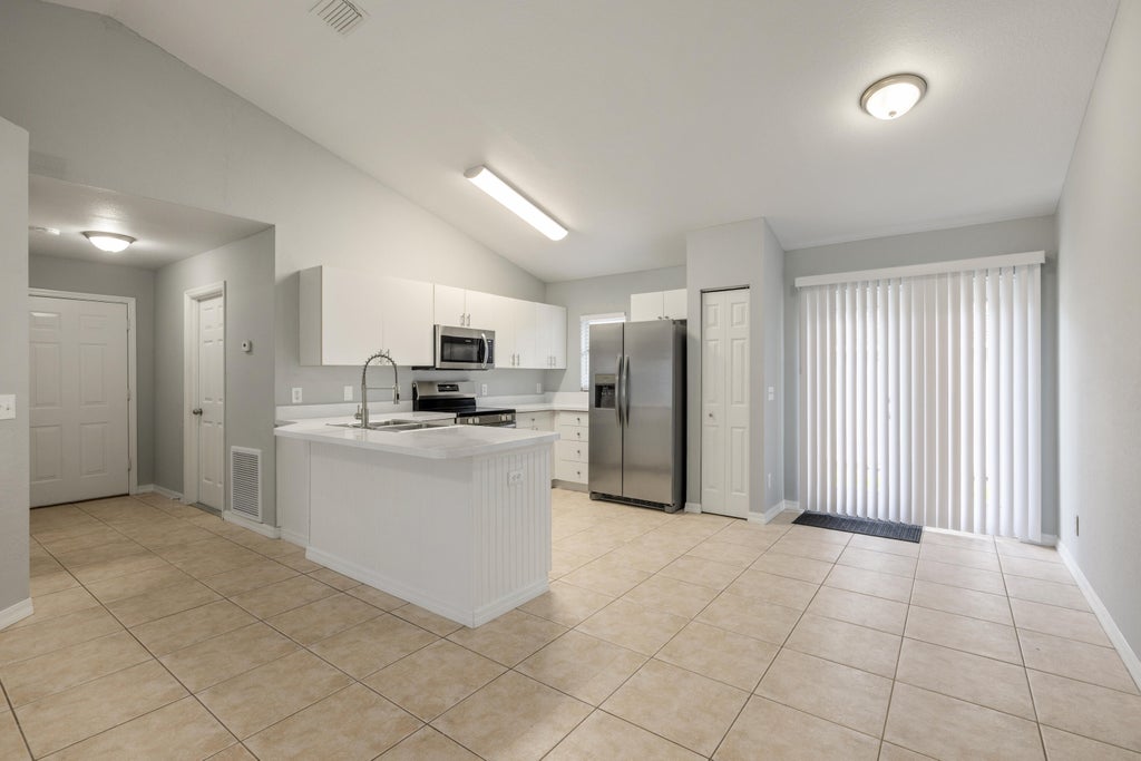 Photo of 241 12TH Street SW, Vero Beach, FL 32962 (MLS # B26082015)