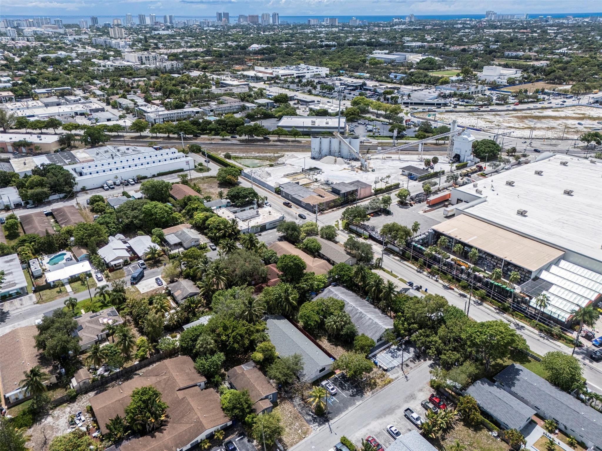View photos, virtual tours, details... 1110 NE 5TH Avenue