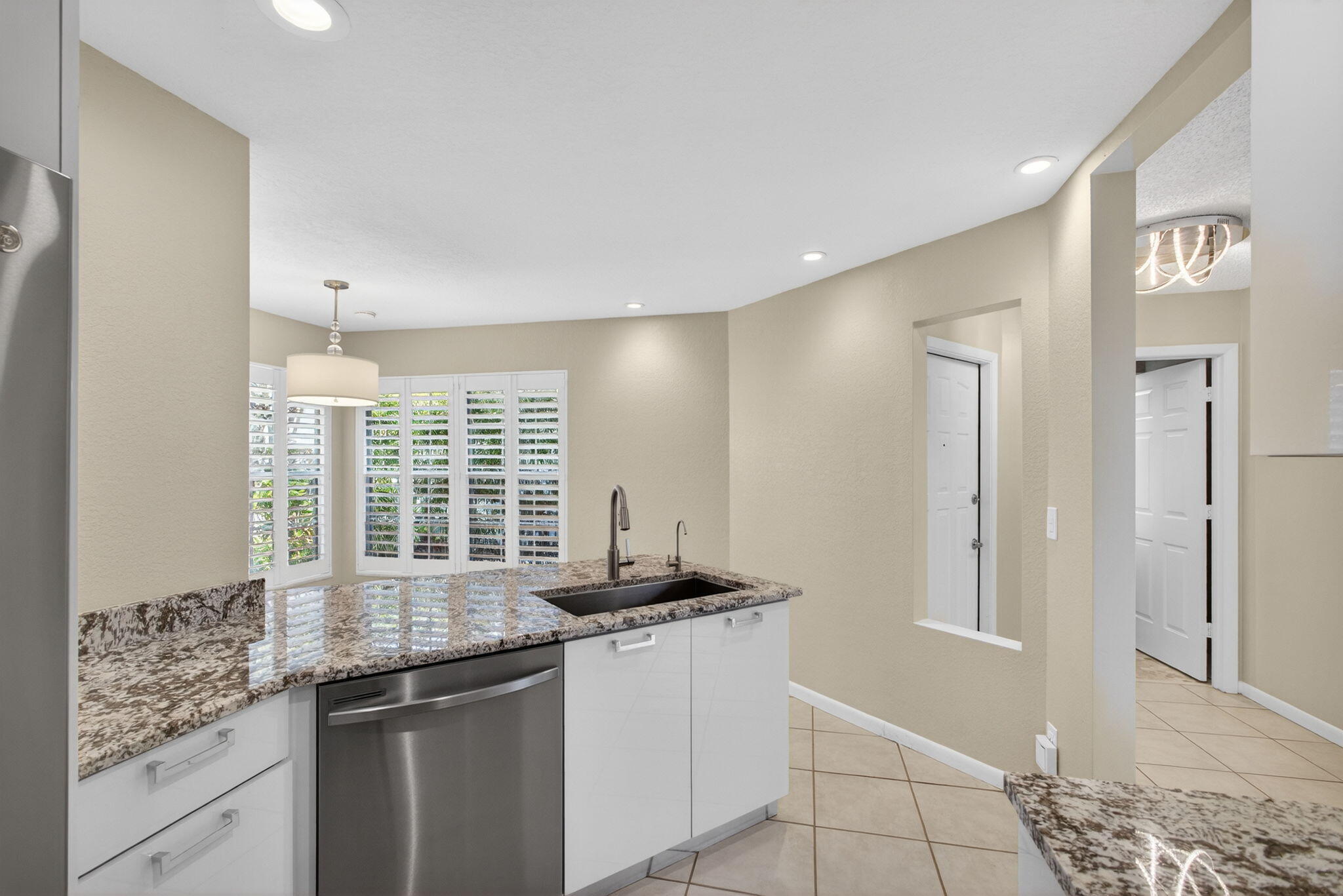 512 Ocean Dunes Circle