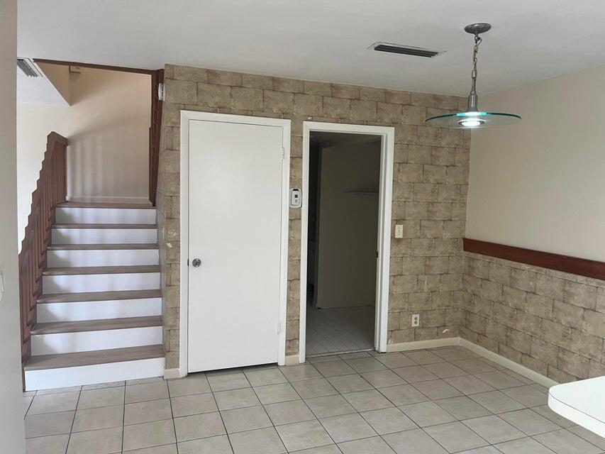 WATERVIEW ESTATES - Residential Lease