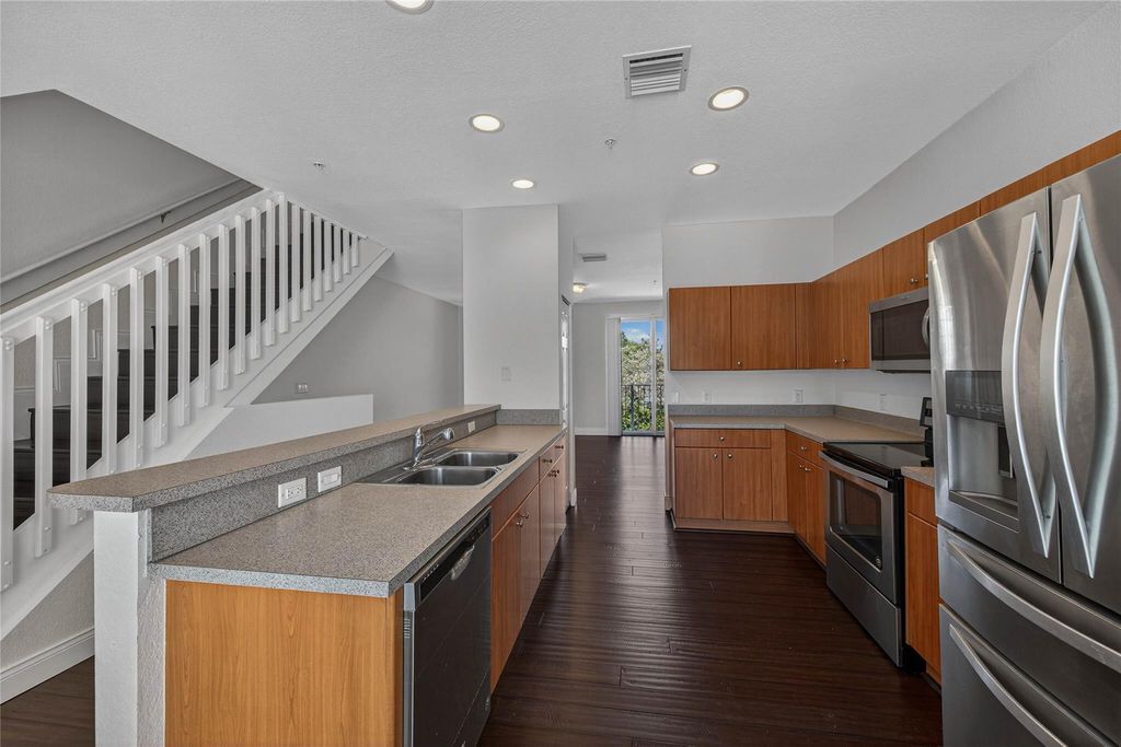 Photo of 2725 NE 8th Avenue #109, Wilton Manors, FL 33334 (MLS # F10555091)