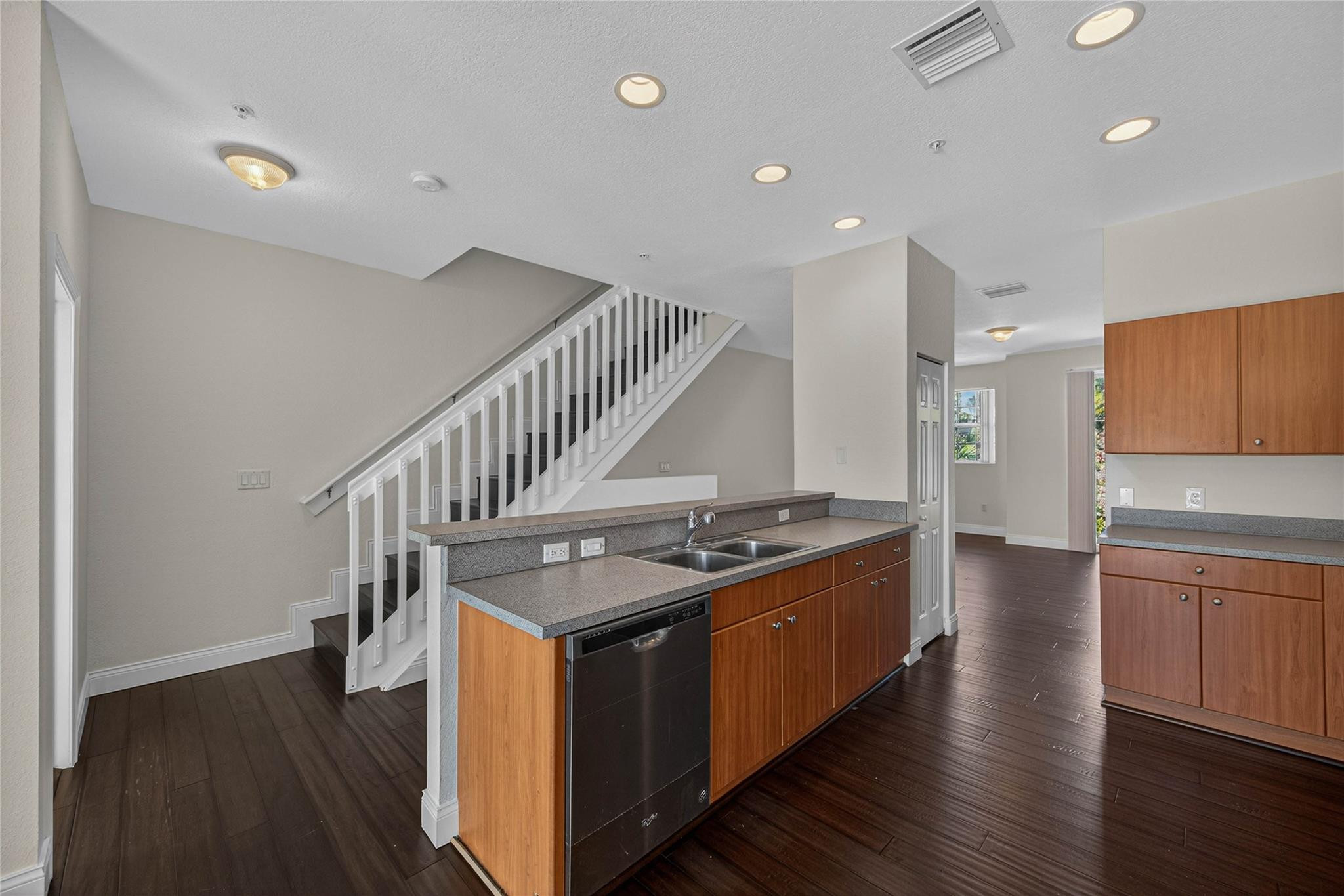 Palm Isles Villas - Residential