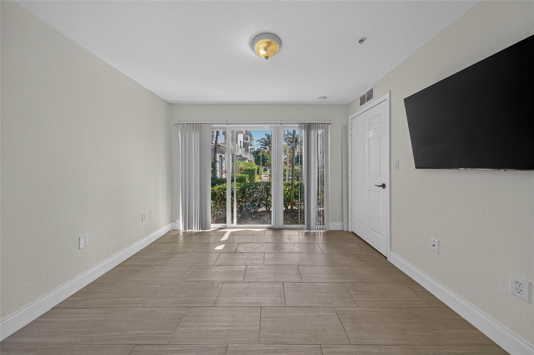 Palm Isles Villas - Residential