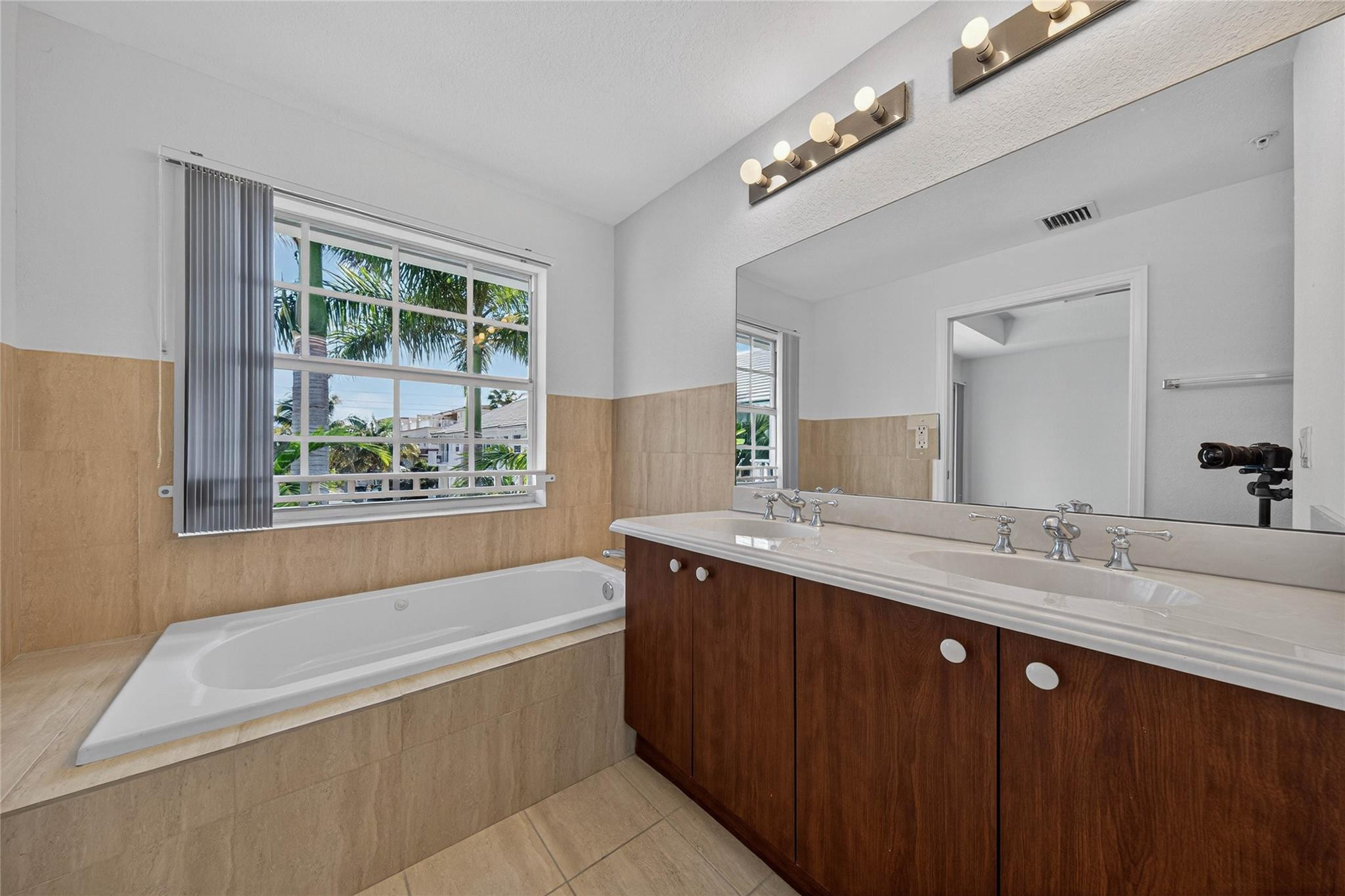 Palm Isles Villas - Residential