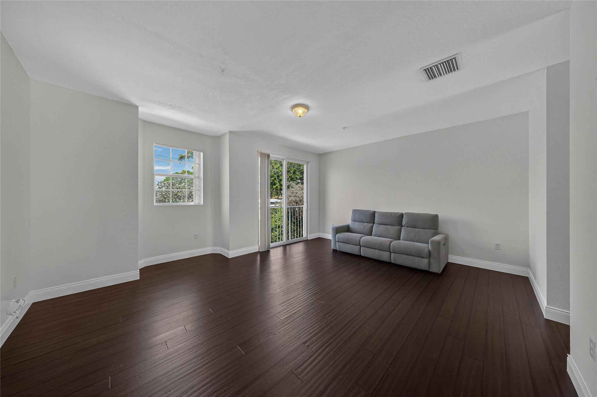 Palm Isles Villas - Residential