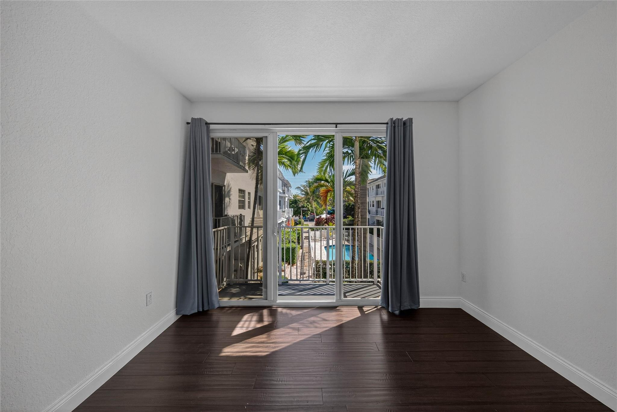 Palm Isles Villas - Residential