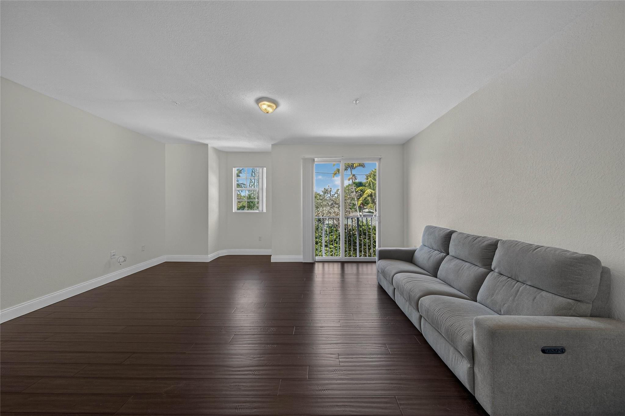 Palm Isles Villas - Residential