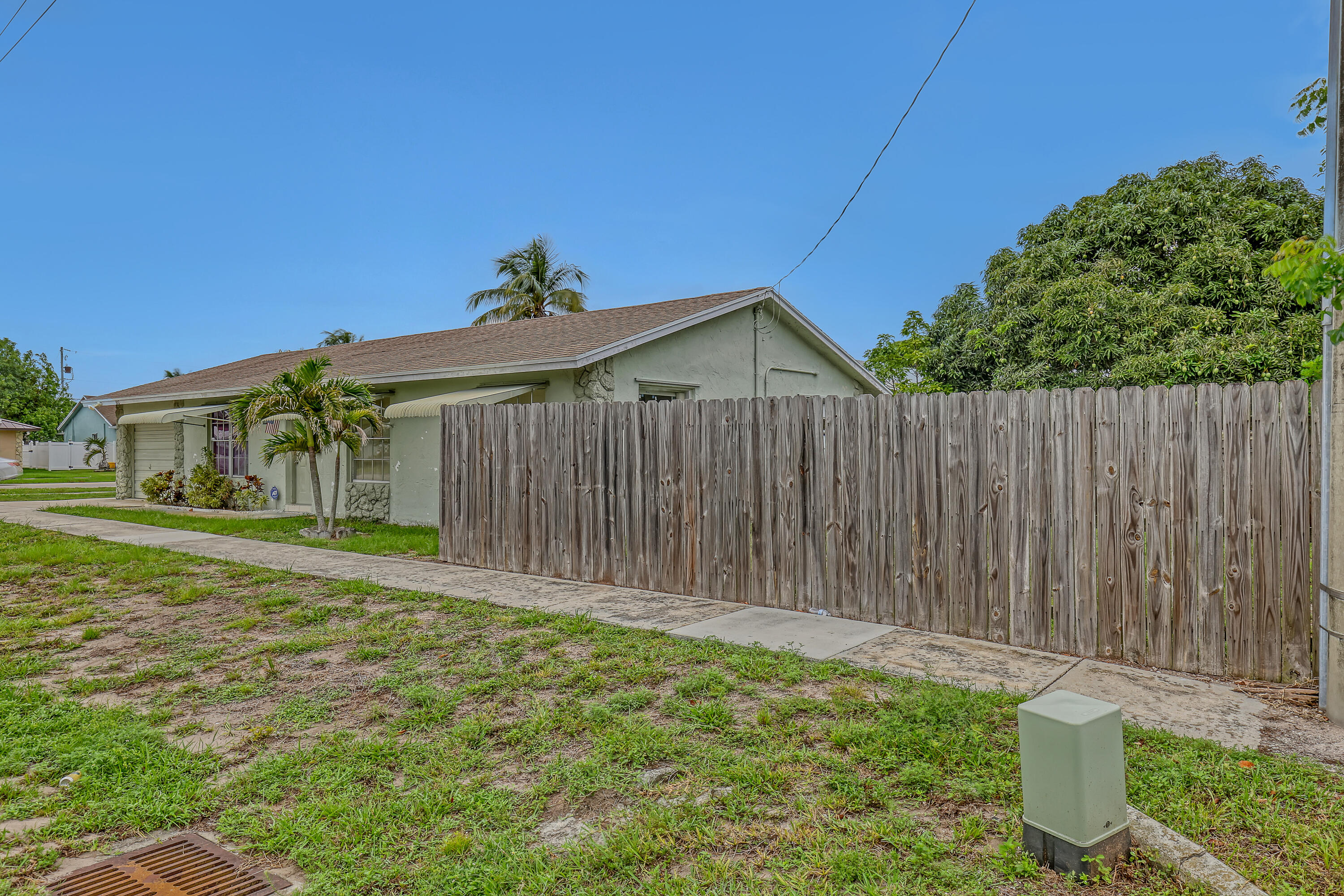 302 SW 8th Street