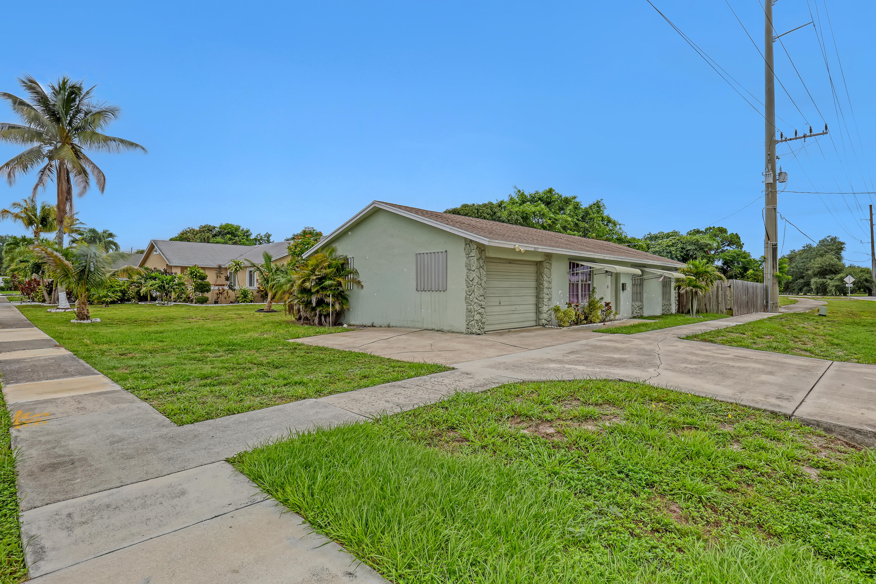 302 SW 8th Street