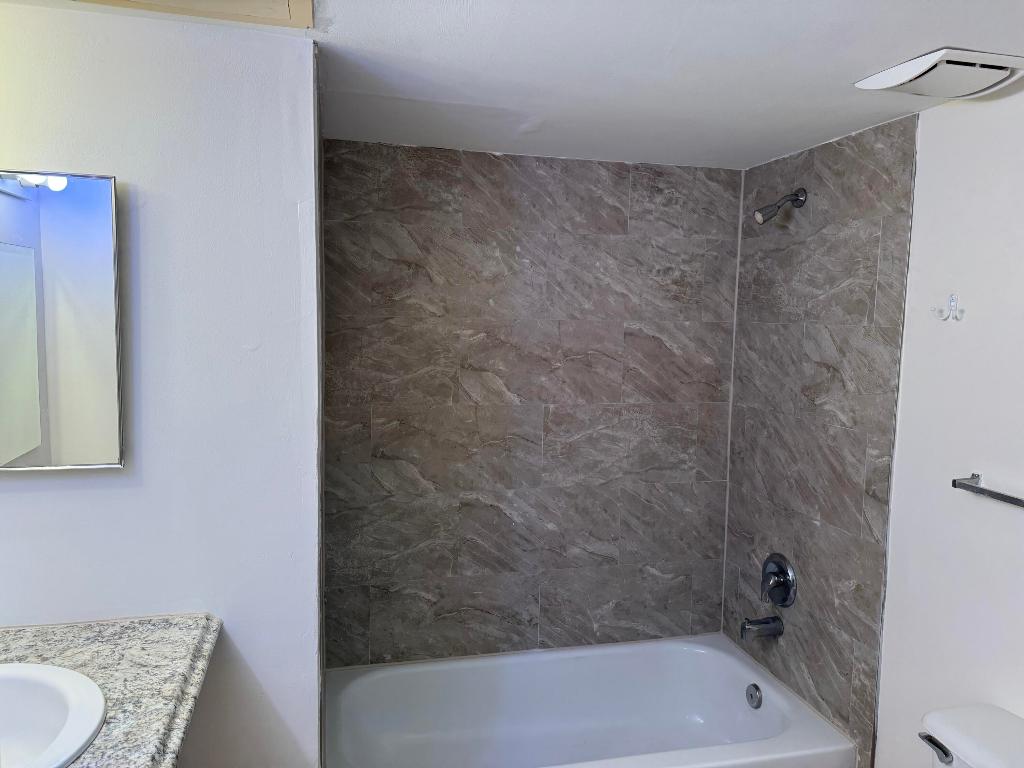 ST ANDREWS AT BOYNTON BEACH CONDO - Residential Lease