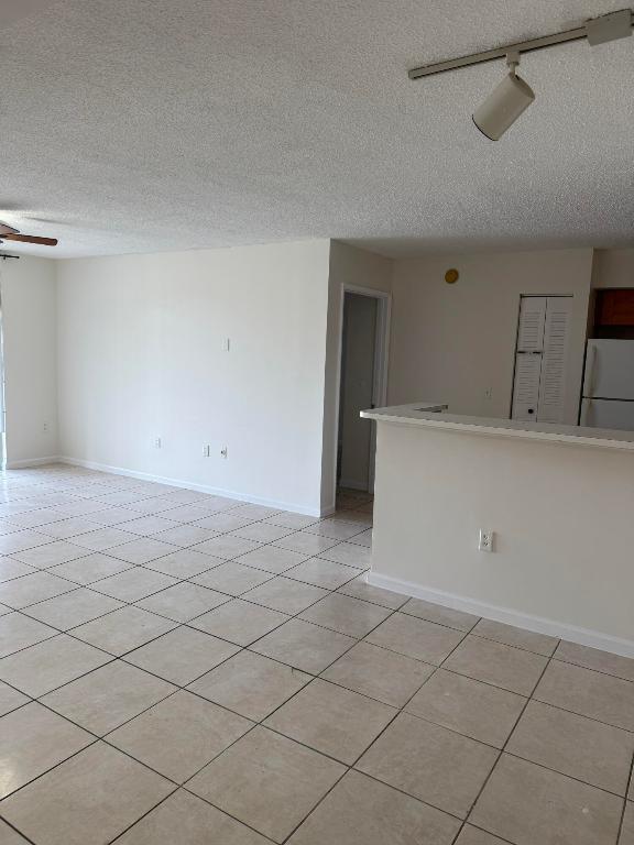 ST ANDREWS AT BOYNTON BEACH CONDO - Residential Lease
