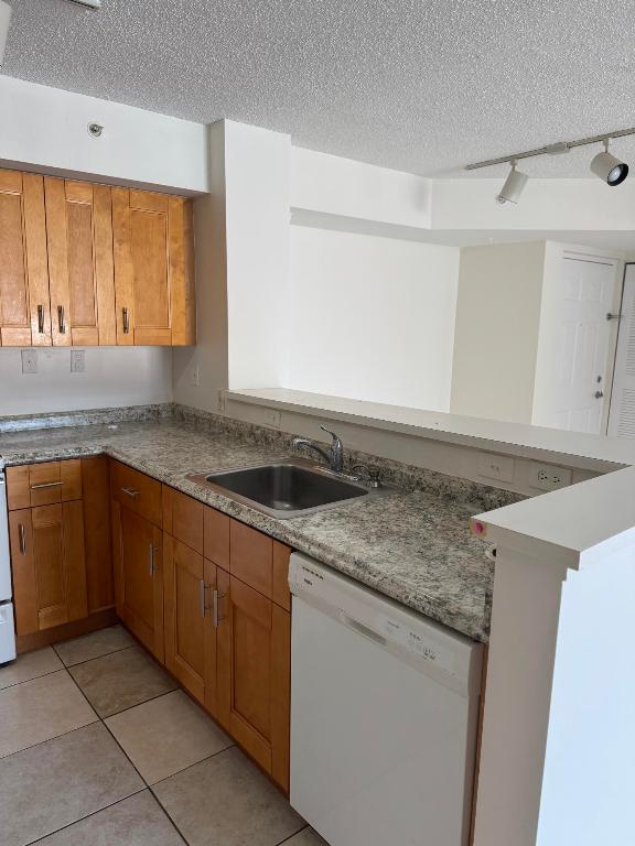 ST ANDREWS AT BOYNTON BEACH CONDO - Residential Lease