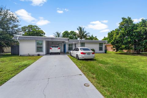 Single Family Residence in Tamarac FL 6601 72nd Avenue Ave 1.jpg