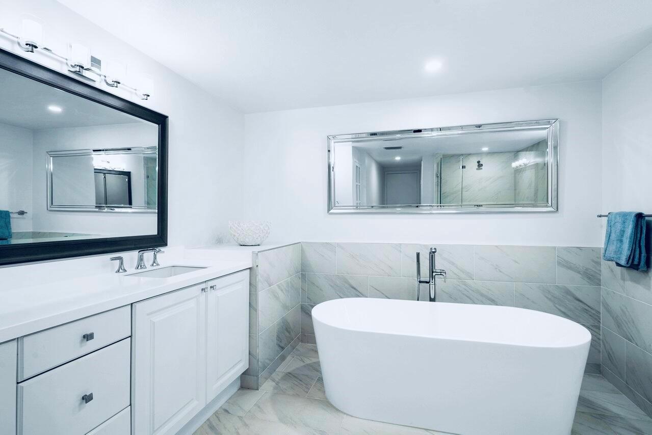 OCEAN ROYALE CONDOMINIUM - Residential