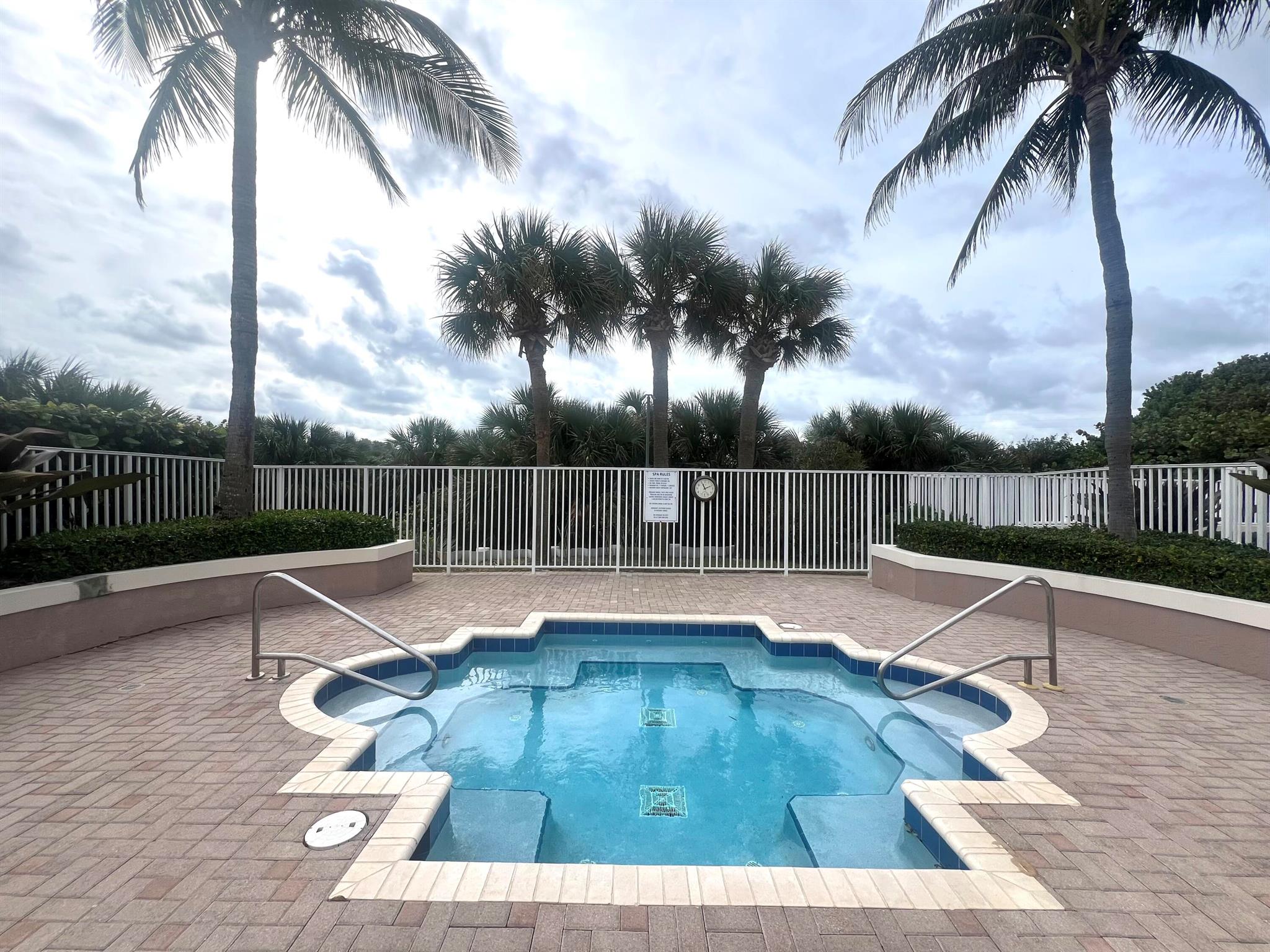 OCEAN ROYALE CONDOMINIUM - Residential