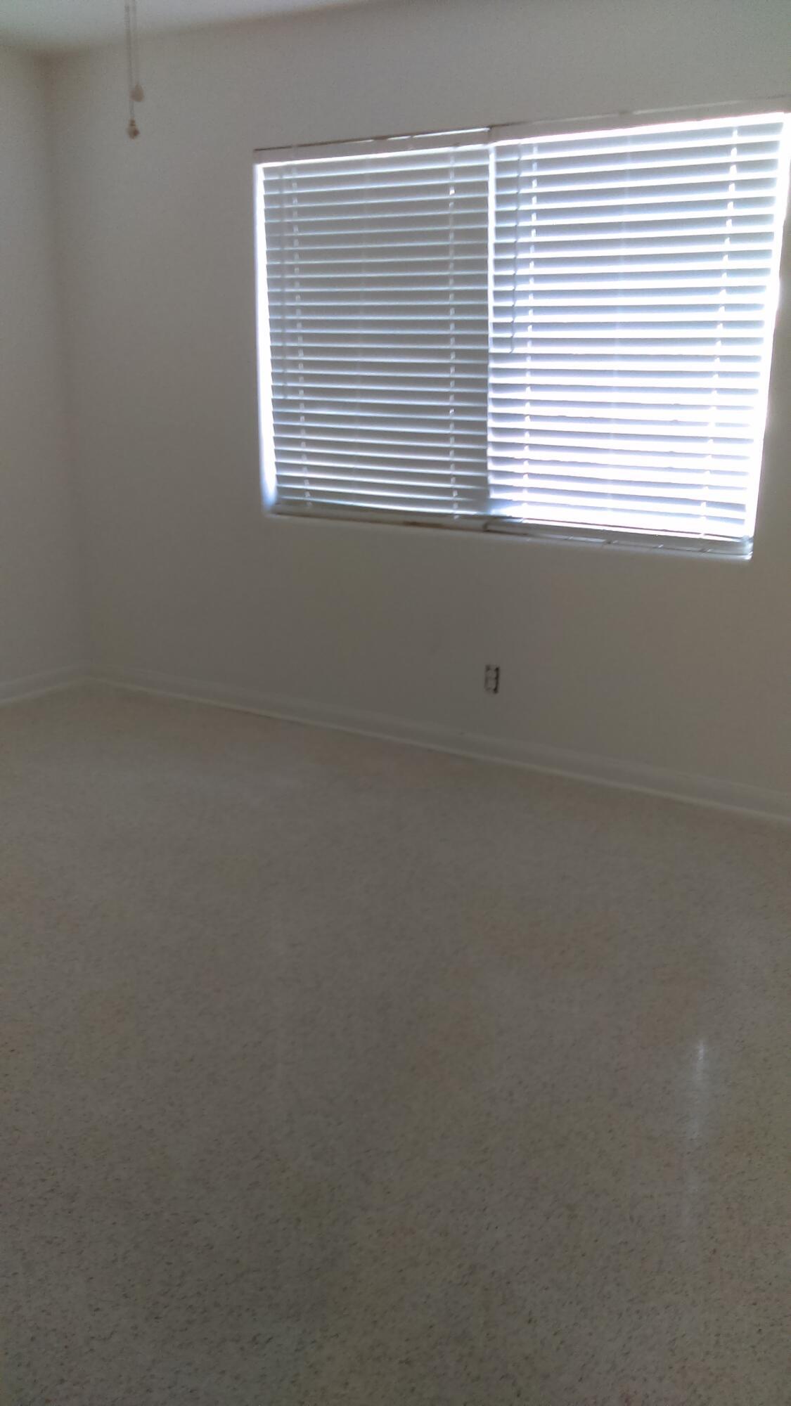 NORTH PALM BEACH VILLAGE OF 6 - Residential Lease