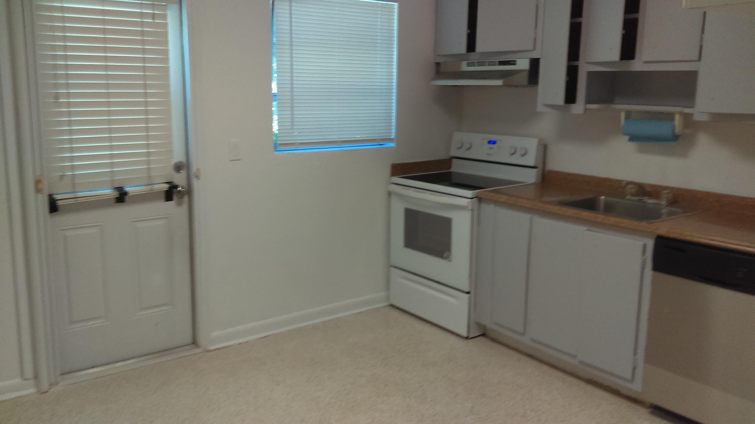 NORTH PALM BEACH VILLAGE OF 6 - Residential Lease