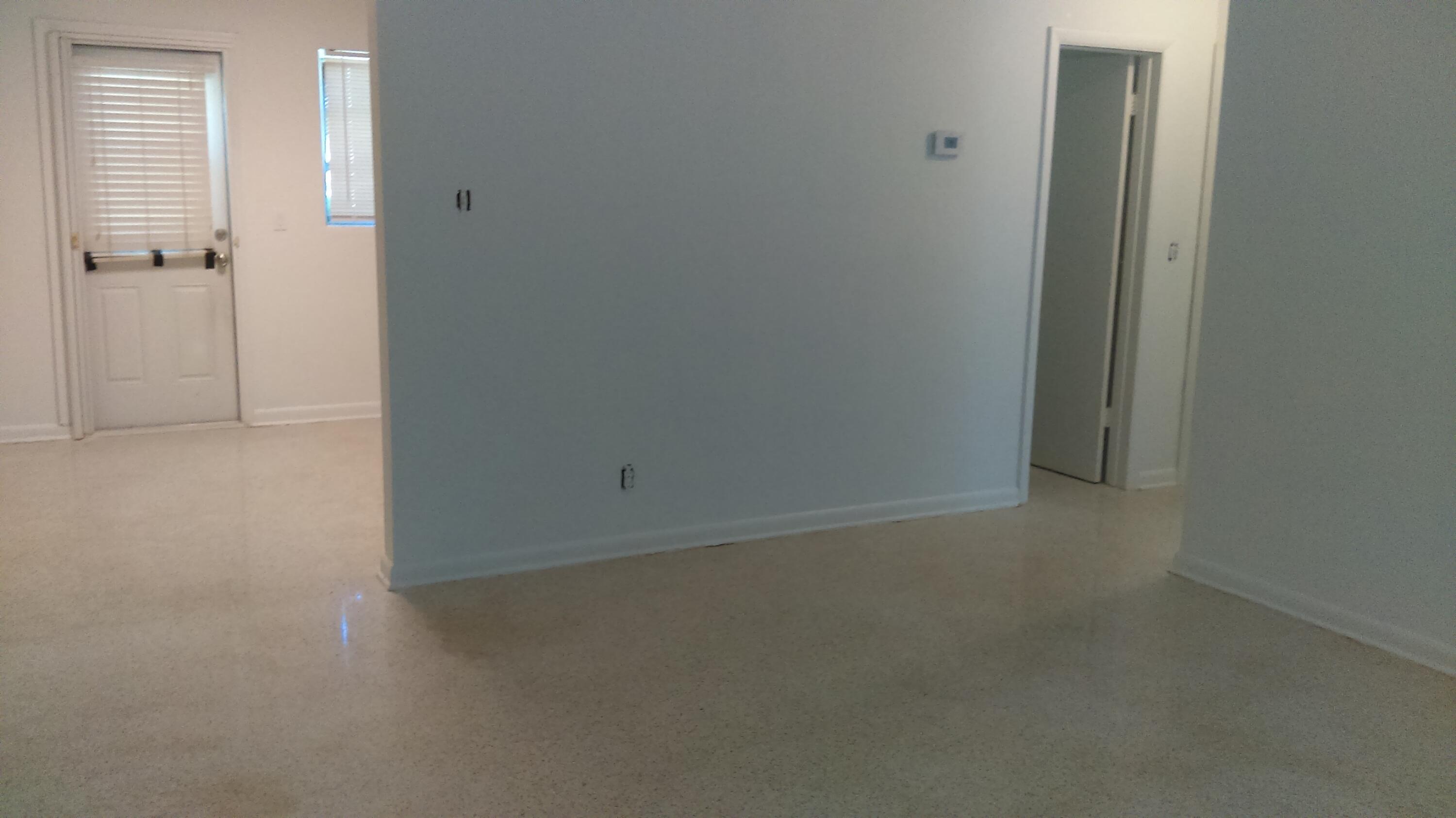 NORTH PALM BEACH VILLAGE OF 6 - Residential Lease