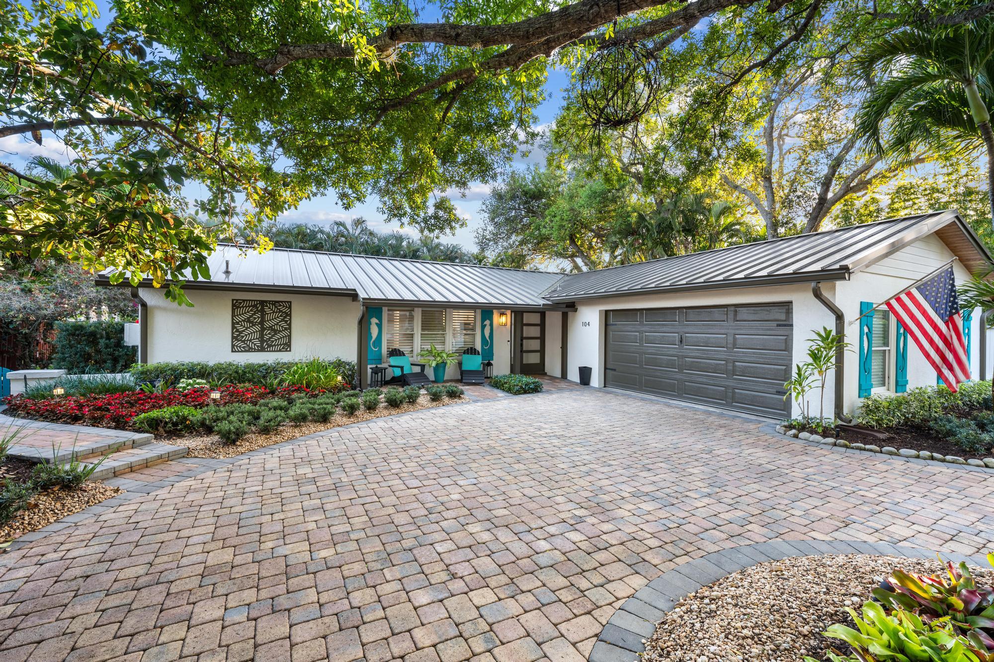 YACHT CLUB ESTATES - Residential