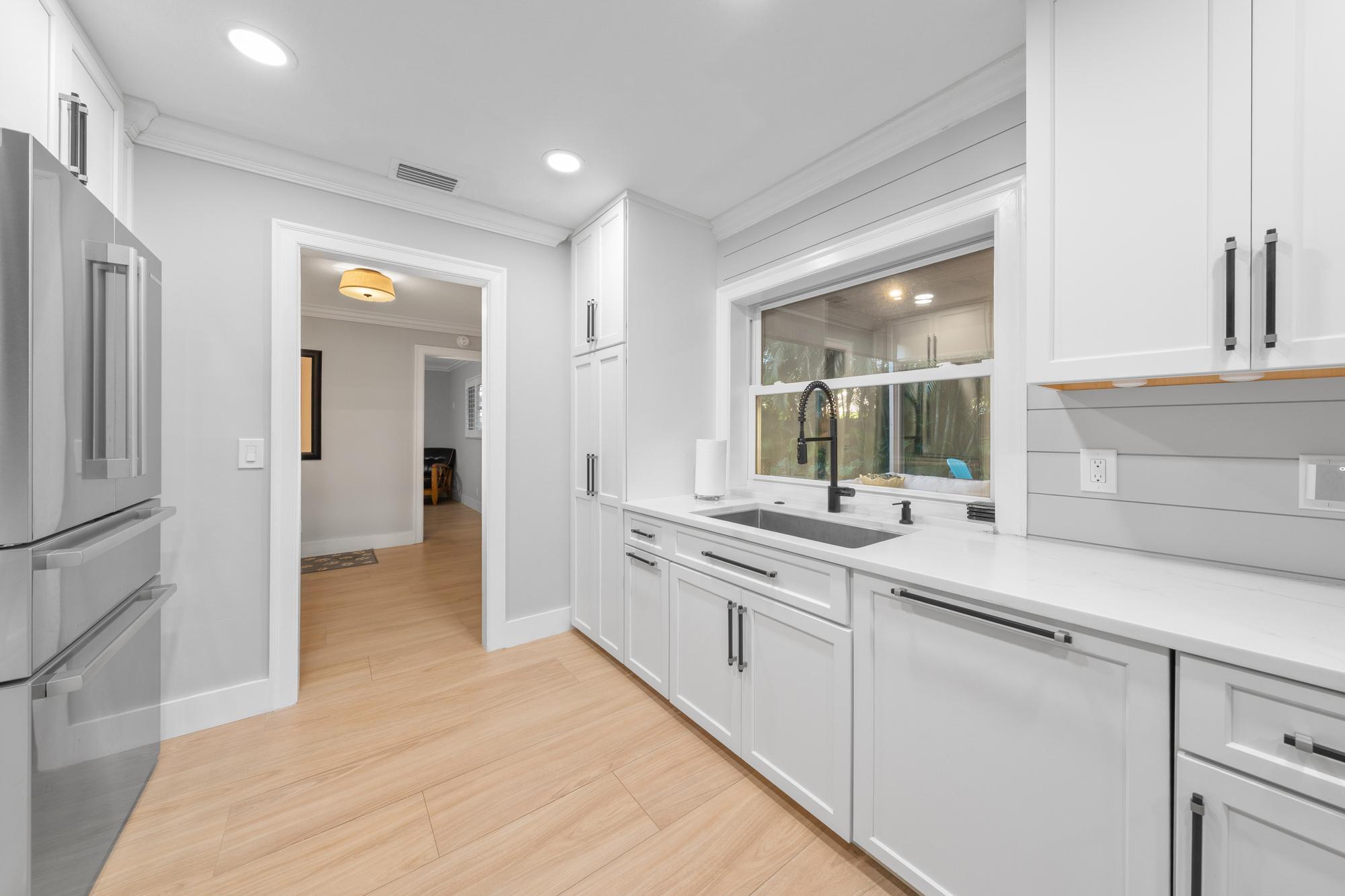 YACHT CLUB ESTATES - Residential