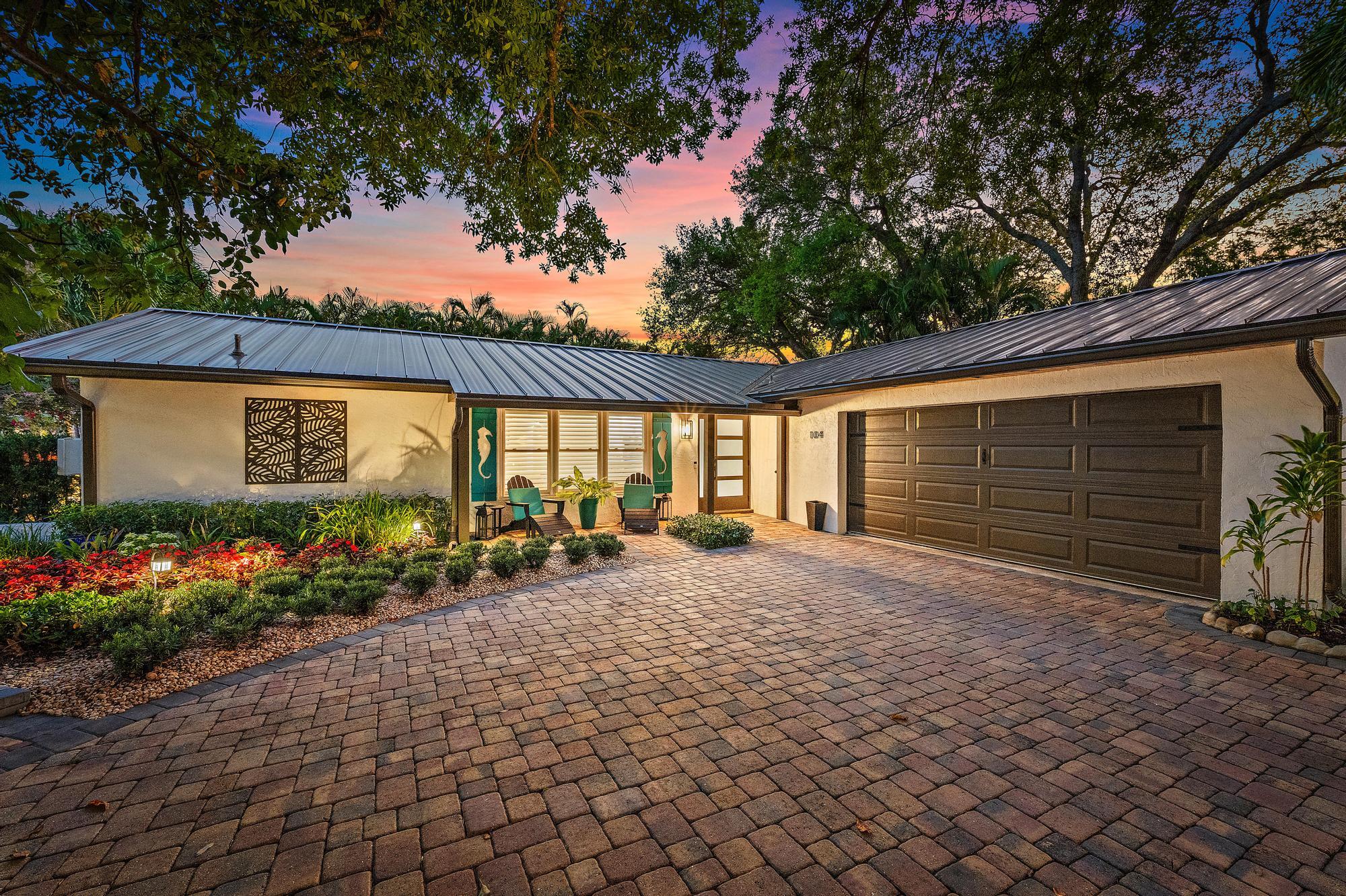 YACHT CLUB ESTATES - Residential