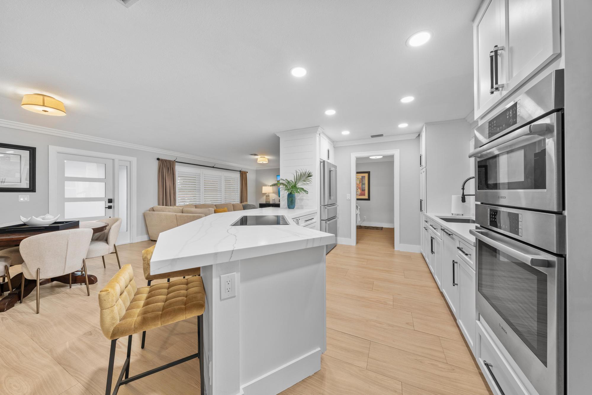 YACHT CLUB ESTATES - Residential
