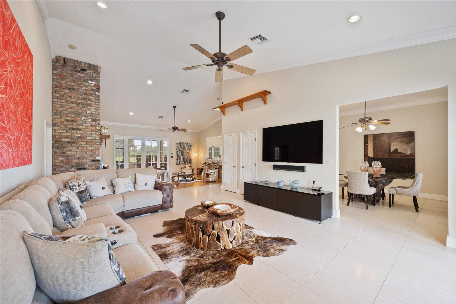 LOXAHATCHEE GROVES - Residential
