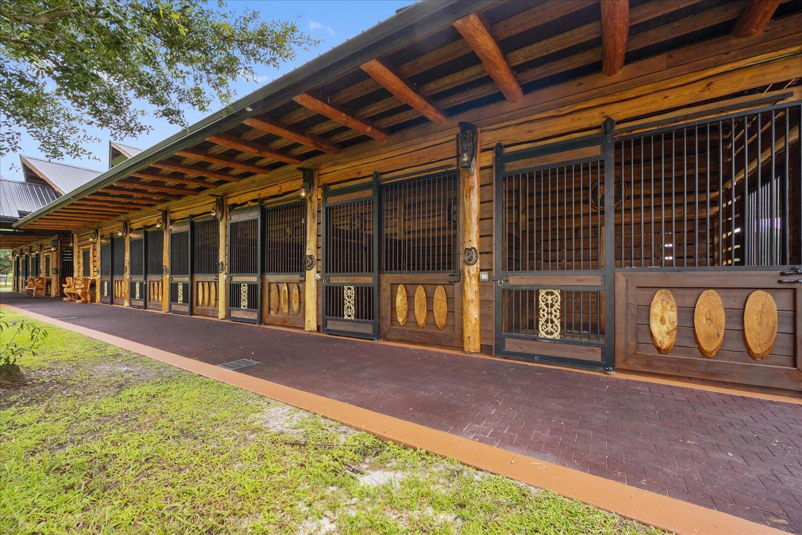 LOXAHATCHEE GROVES - Residential