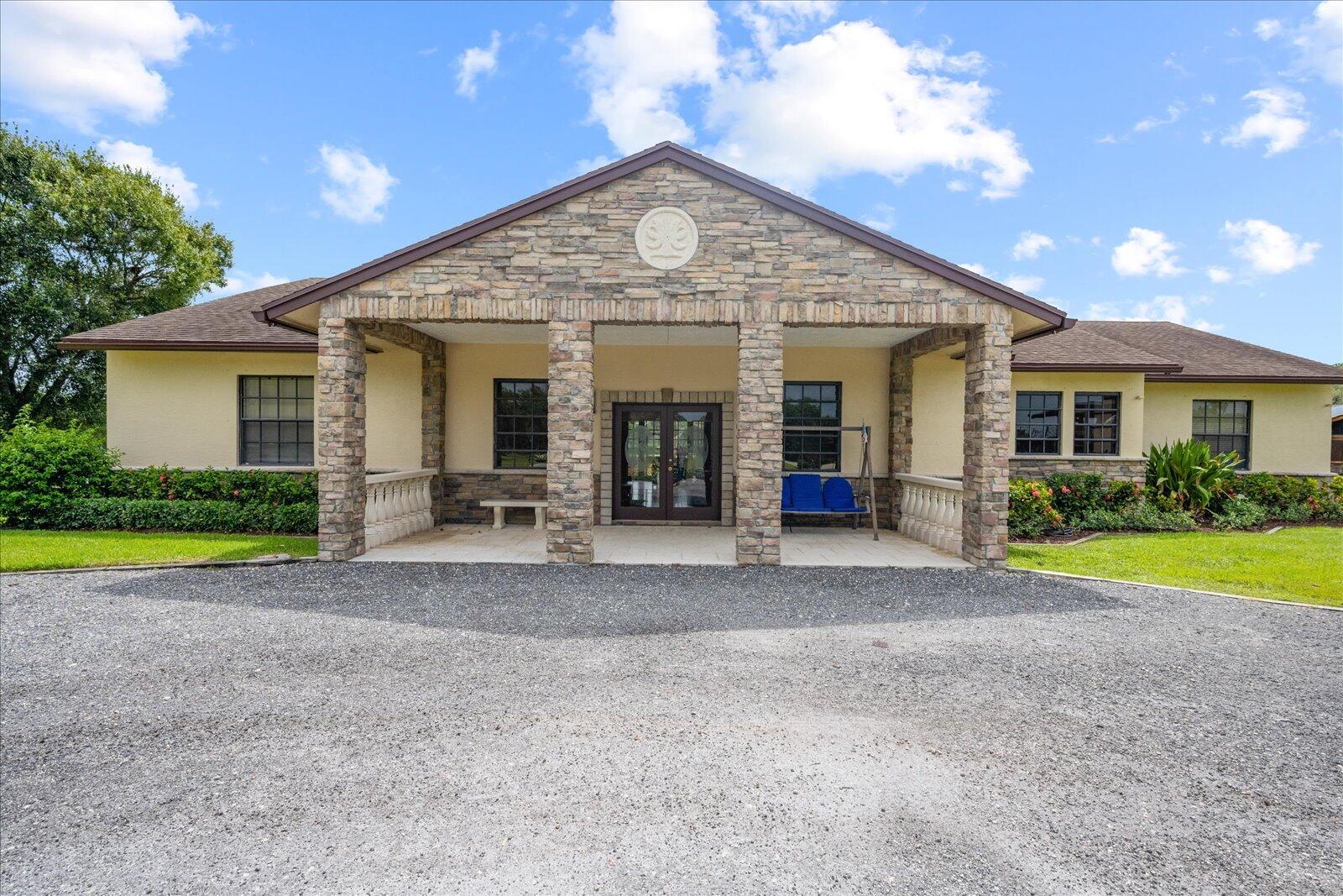 LOXAHATCHEE GROVES - Residential