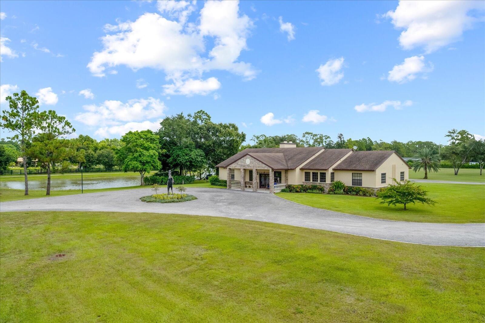 LOXAHATCHEE GROVES - Residential