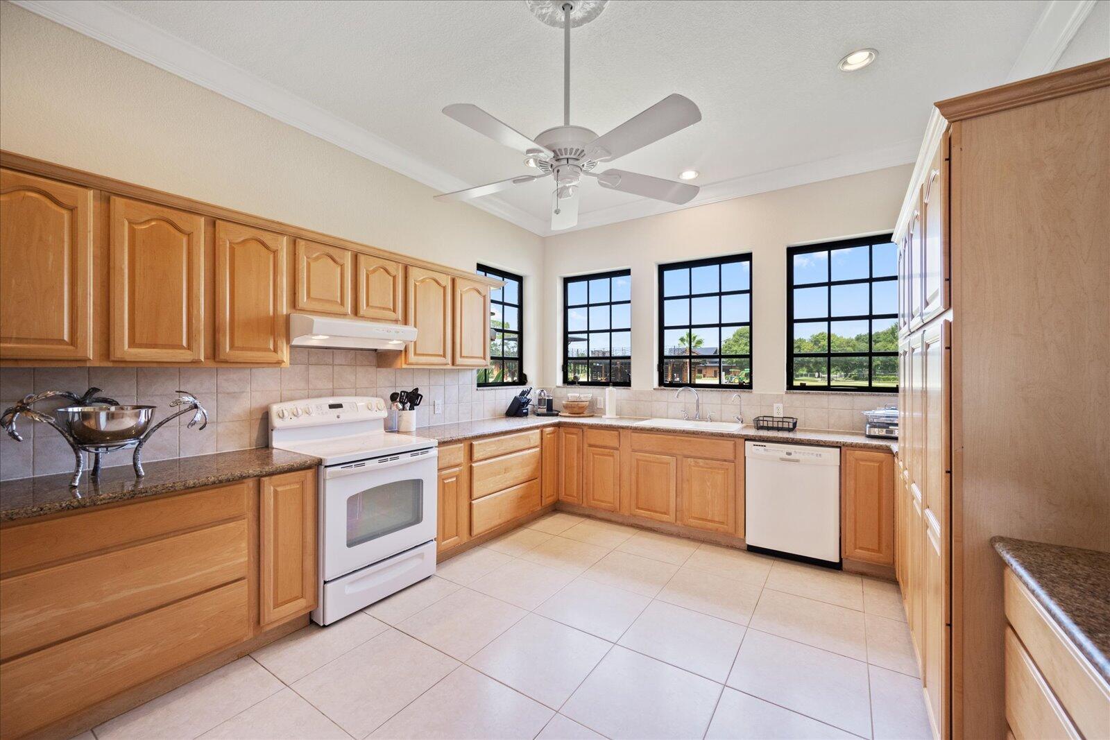 LOXAHATCHEE GROVES - Residential