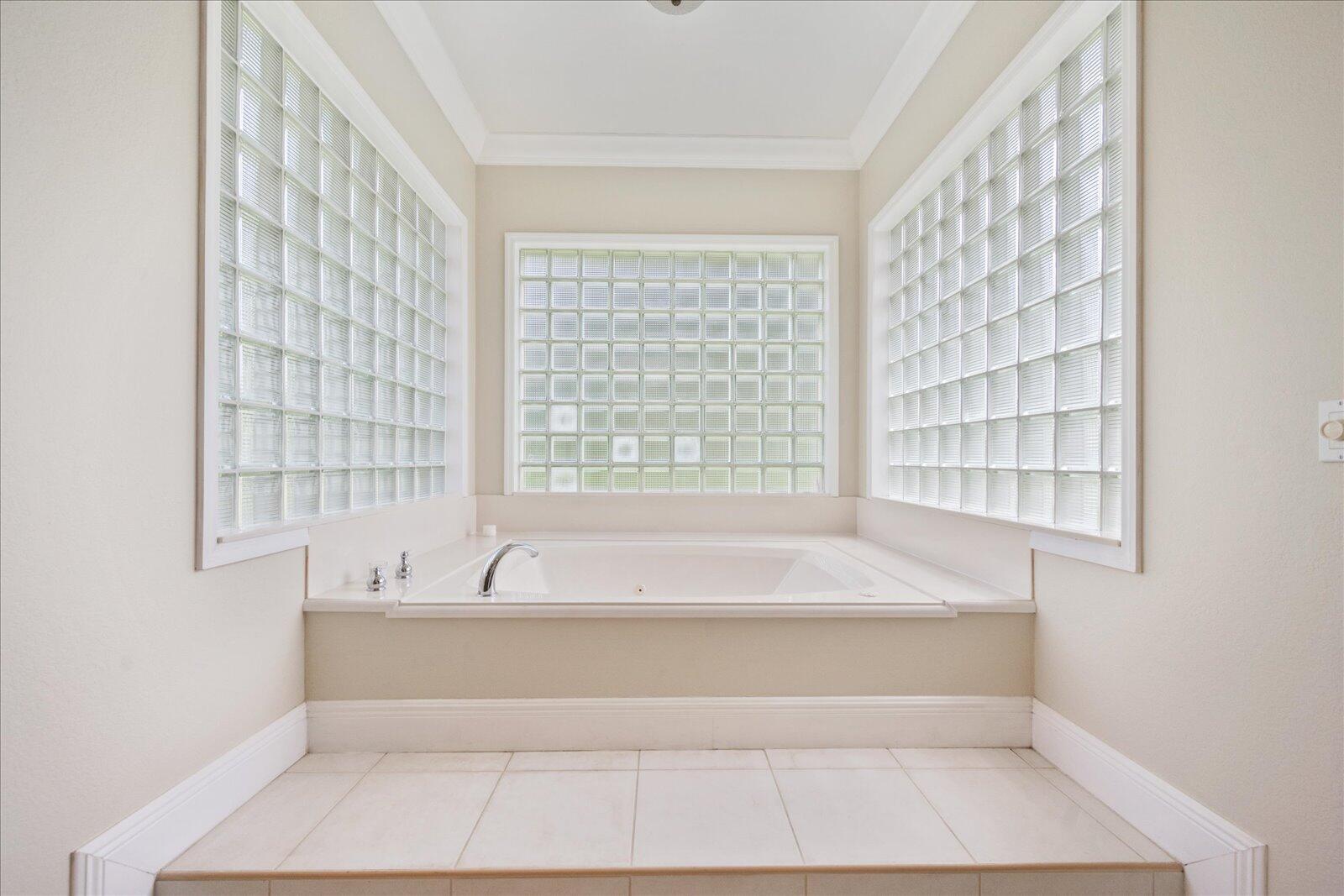 LOXAHATCHEE GROVES - Residential