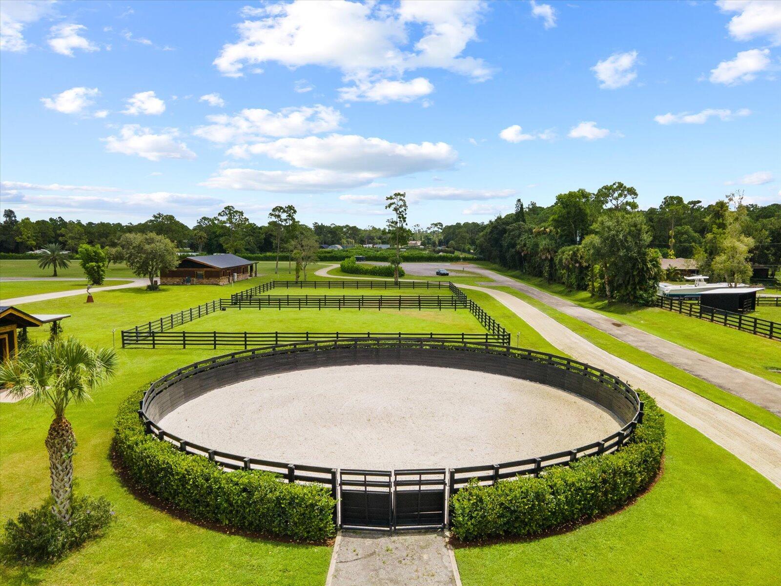 LOXAHATCHEE GROVES - Residential