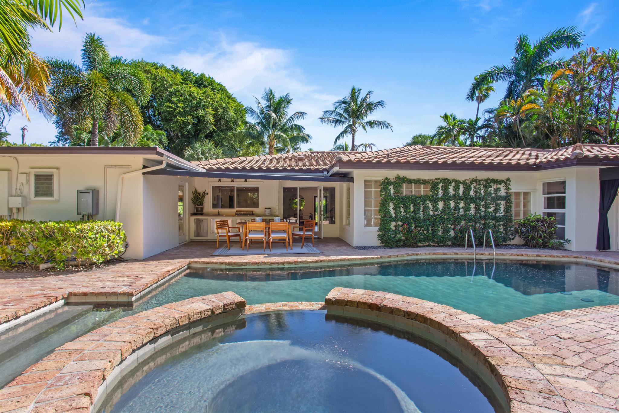 DELRAY TOWN OF - Residential