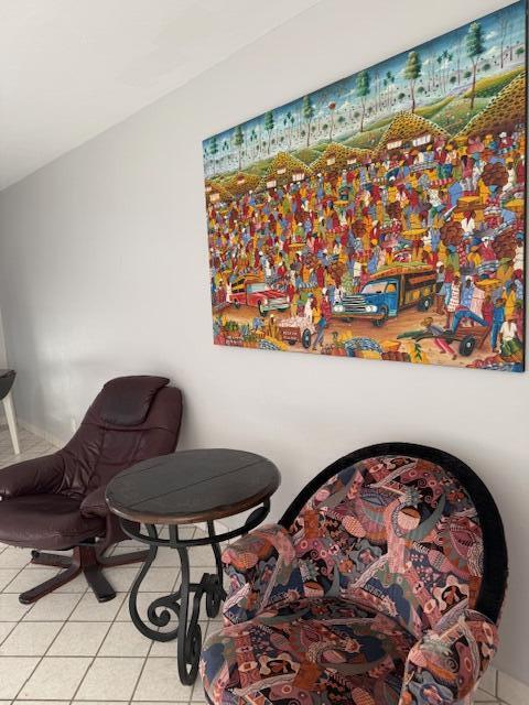 MURRY HILLS APT BLDG CONDO - Residential