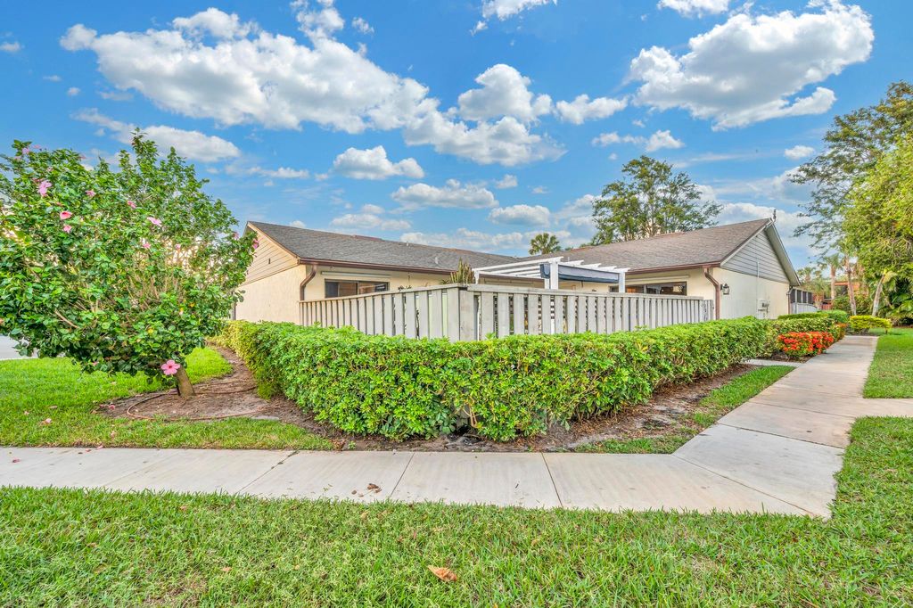 Photo of 1315 Peppertree Trail #D, Fort Pierce, FL 34950 (MLS # R10980253)